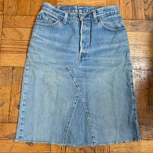 Vintage Levi’s High Waisted Denim Skirt